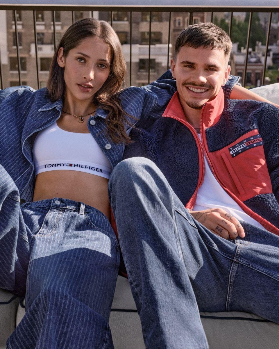 Romeo Backham e Yasmin Wijnaldum per l'adv fall 2026 di Tommy Hilfiger (courtesy Tommy Hilfiger)