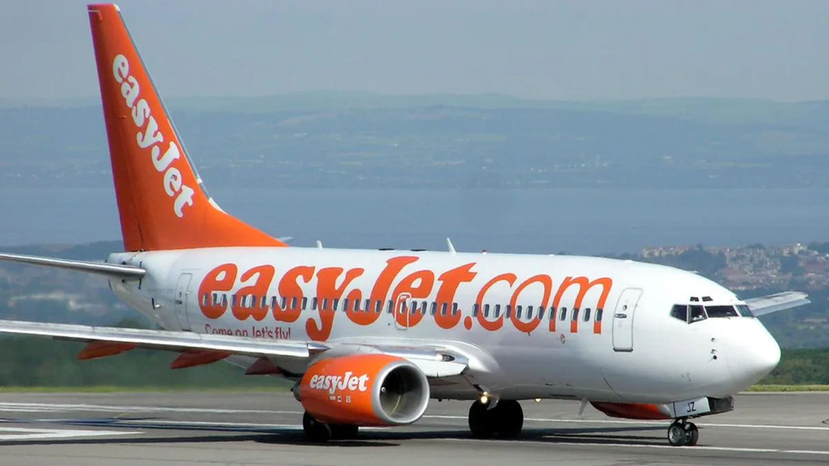 EasyJet, conto alla rovescia per l’opa: Apollo e Castlelake hanno tempo fino al 7 agosto per ritoccare le offerte