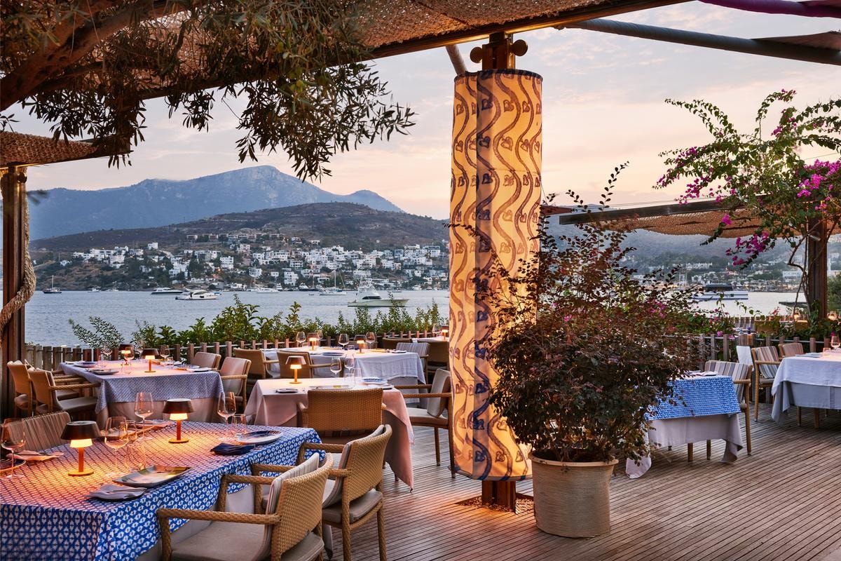 Maçakizi, la regina (di picche) che ha trasformato Bodrum nella Saint-Tropez turca