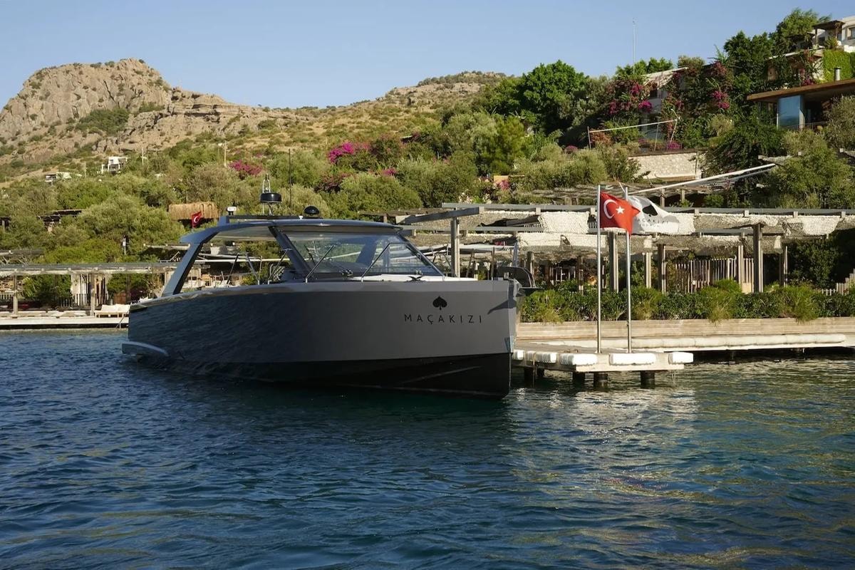 Maçakizi, la regina (di picche) che ha trasformato Bodrum nella Saint-Tropez turca