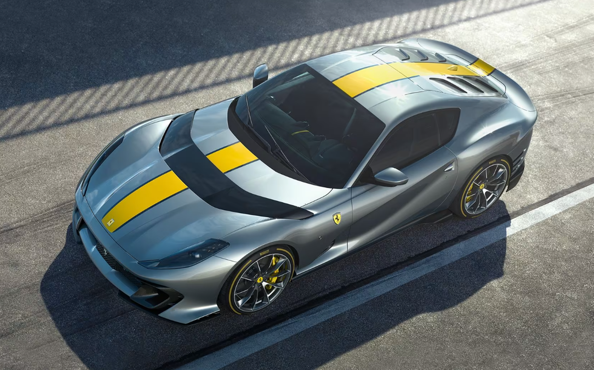 La Ferrari 812 Competizione di Jannik Sinner non è come le altre. Una scelta che dice tutto sul suo carattere