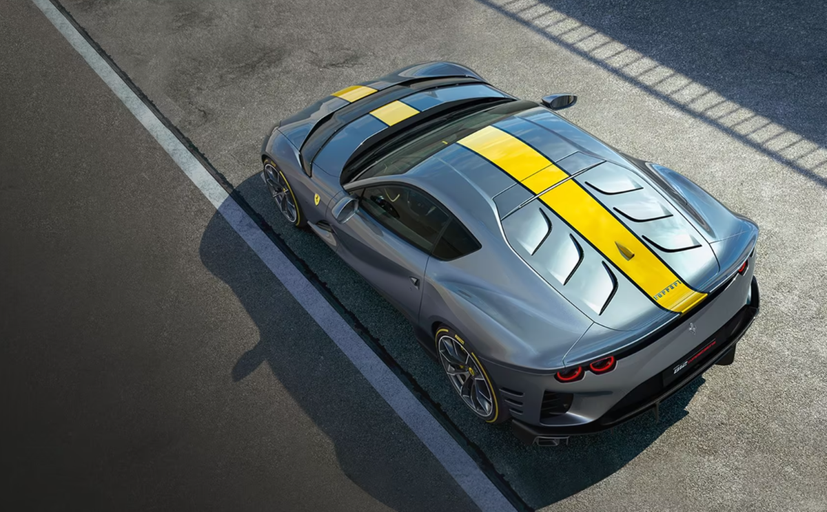 La Ferrari 812 Competizione di Jannik Sinner non è come le altre. Una scelta che dice tutto sul suo carattere