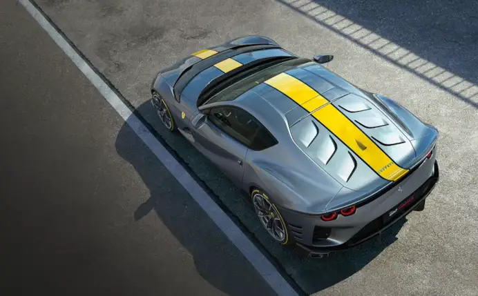 La Ferrari 812 Competizione di Jannik Sinner non è come le altre. Una scelta che dice tutto sul suo carattere