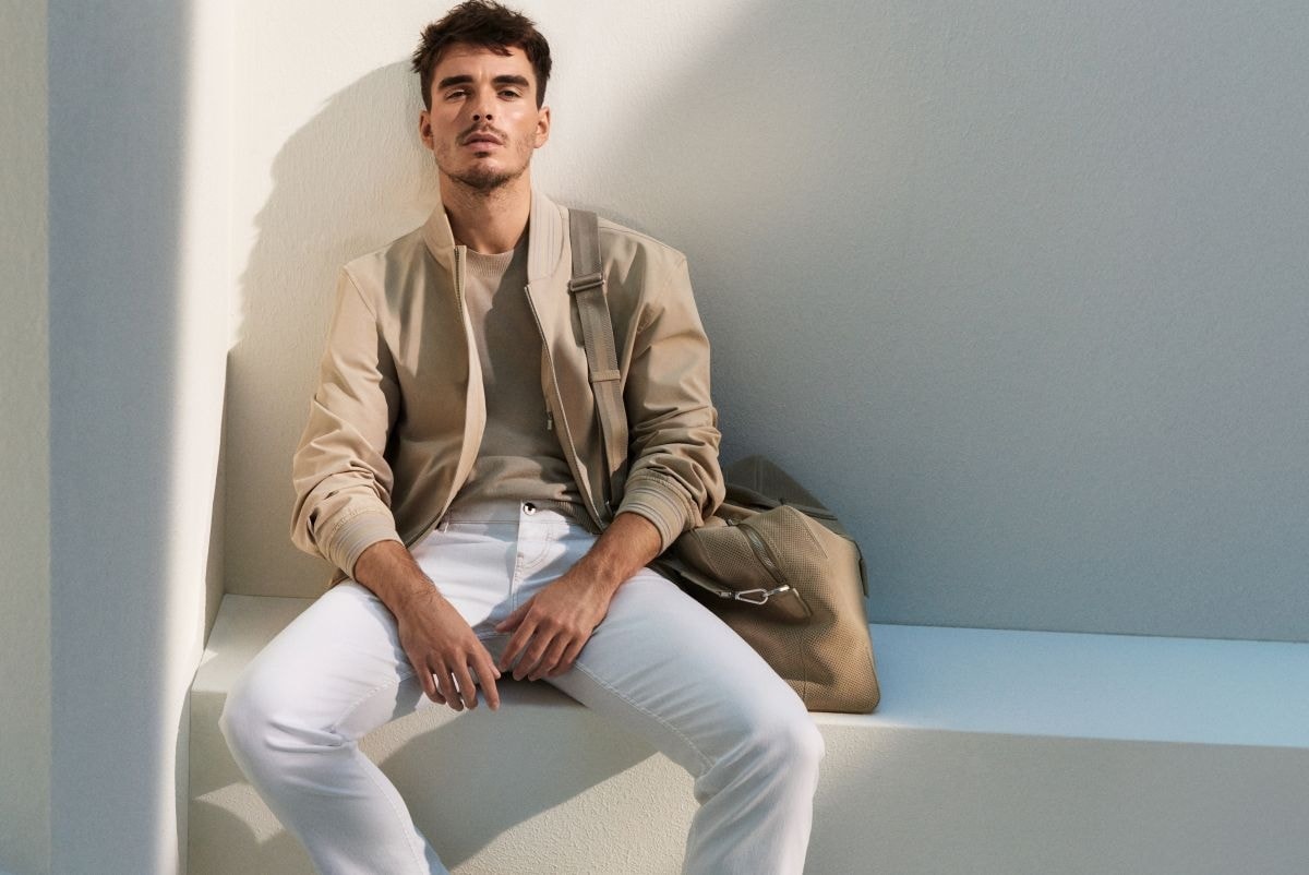 Corey Mylchreest nella campagna spring-summer 2026 di Boss (courtesy Hugo Boss)