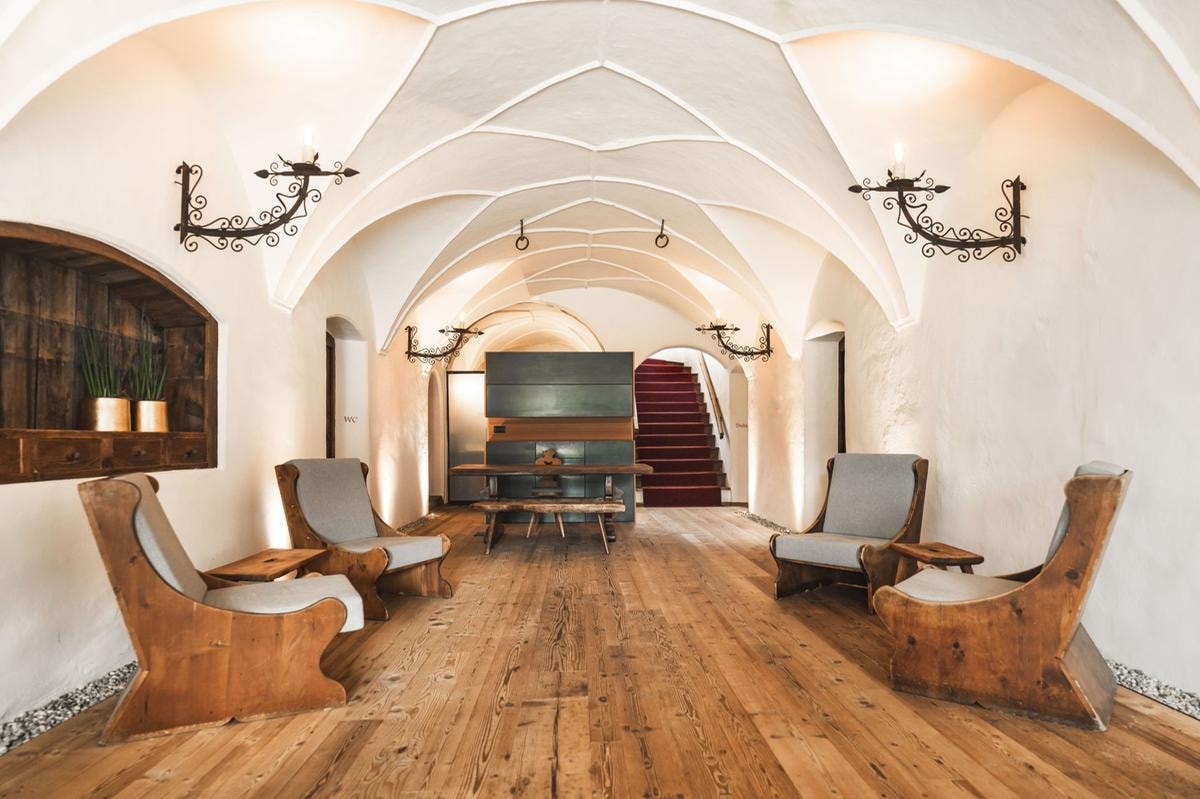 Non è un hotel, non è un ristorante: il nuovo progetto di Niederkofler sorprende tutti