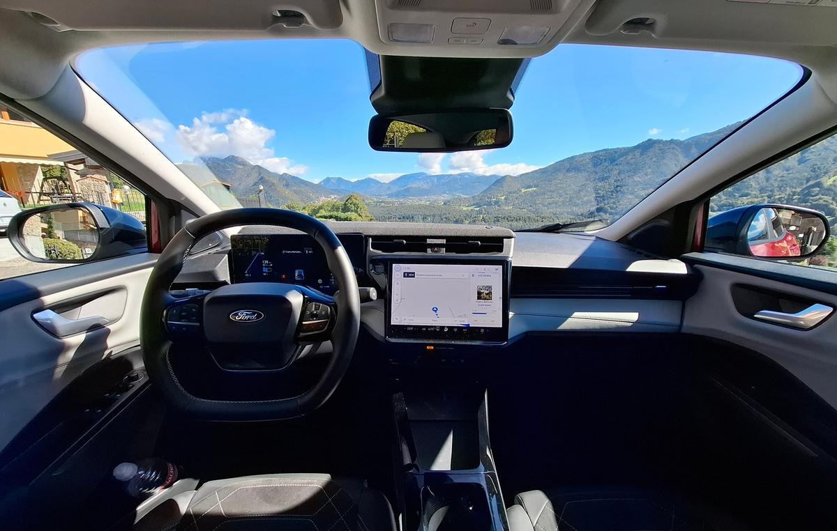 Ford Puma Gen-E: la crossover elettrica che consuma poco e diverte alla guida