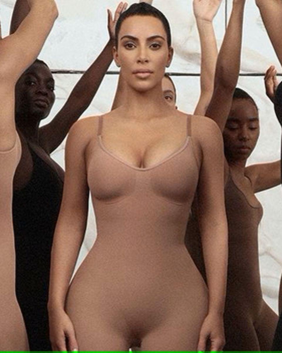 Kim Kardashian in un adv Skims (ph official website)