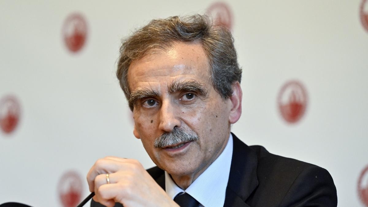 Mps batte le attese con utile a 1,1 miliardi. Lovaglio: valutiamo ogni opzione strategica, dal dividendo straordinario a Generali 