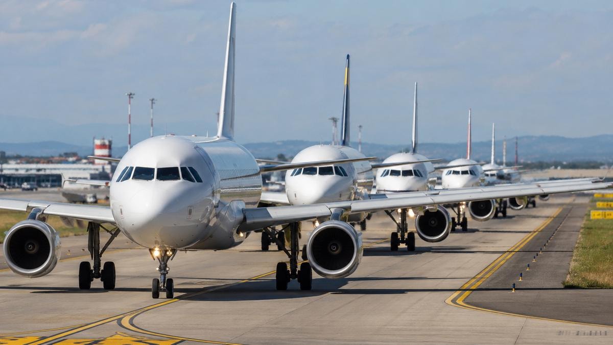 Italia-Spagna, la lite mette a rischio un asse da 65 miliardi: 250 voli al giorno e 330 mila italiani oltreconfine
