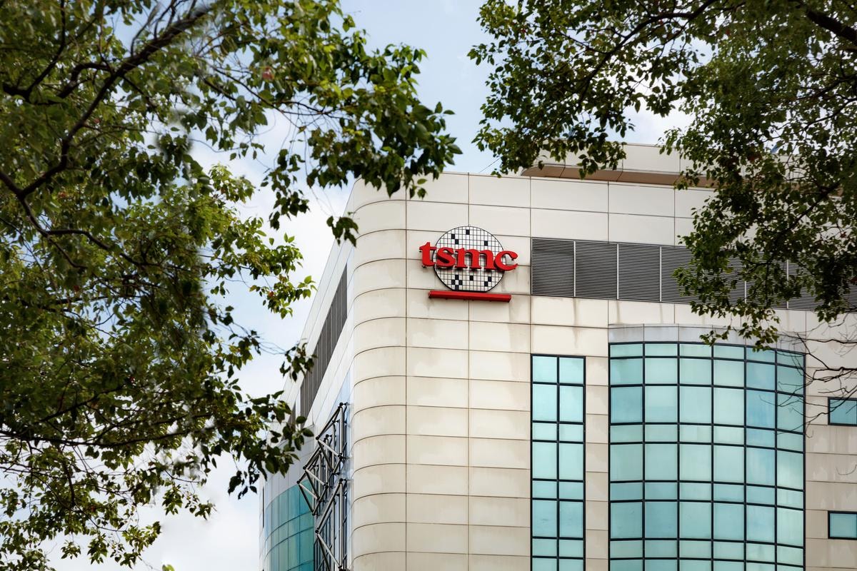 Tsmc continua a correre con l’AI e alza le stime 2026. A luglio ricavi su a 14,5 miliardi di dollari (+45%)