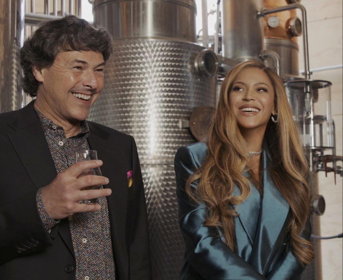 Beyoncé e Bill Lumsden (ph SirDavis official website)