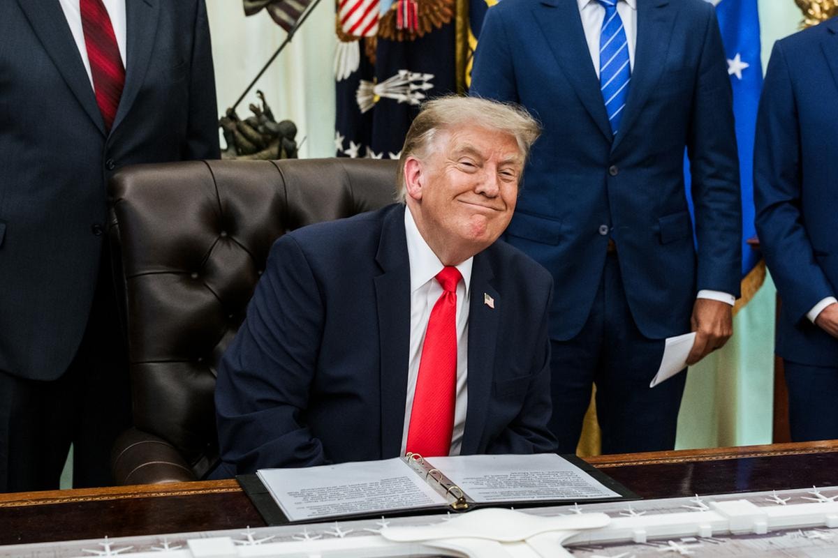 Guerra in Iran, la diretta | Trump: bombarderemo l’Oman se ostacolerà le trattative. Sono in corso negoziati informali