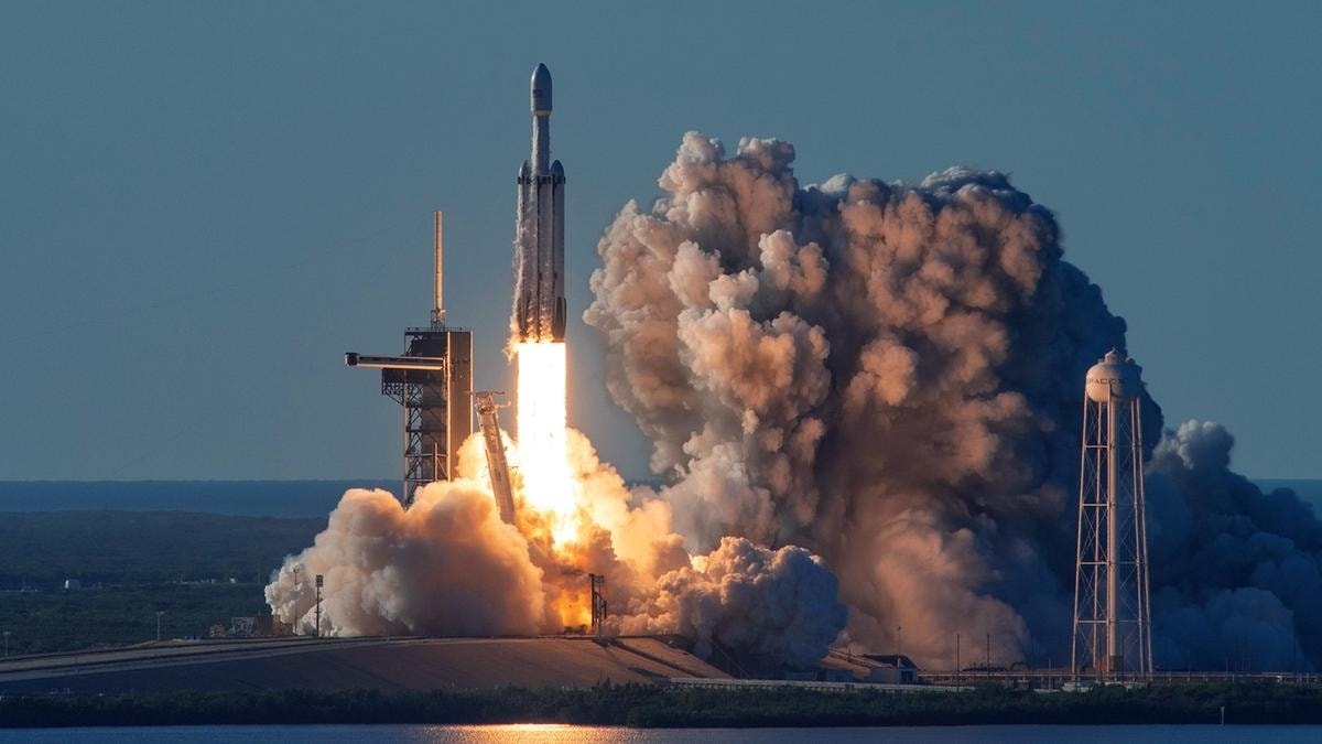 Intesa Sanpaolo sale su SpaceX. La banca italiana detiene un miliardo di dollari nella società di Elon Musk