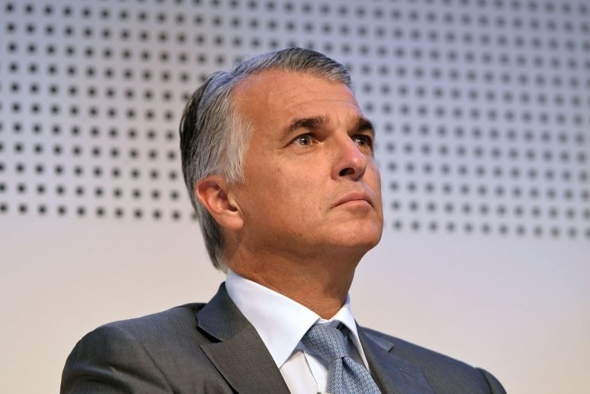 La Svizzera prepara la stretta sui bonus bancari. Nel mirino c’è Ubs
