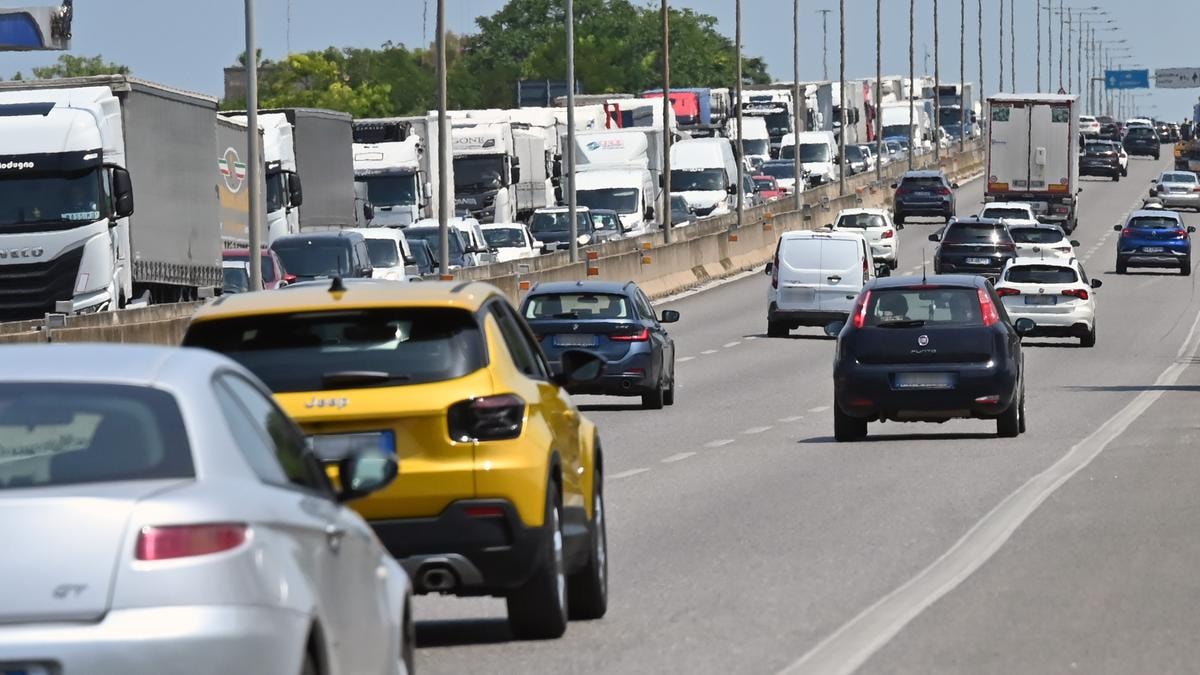 Addio alle targhe estere, l'Rc auto italiana diventa obbligatoria per tutti