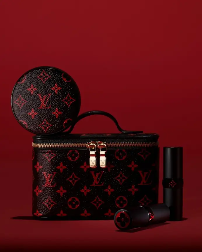Il set Monogram infrarouge (courtesy Louis Vuitton)