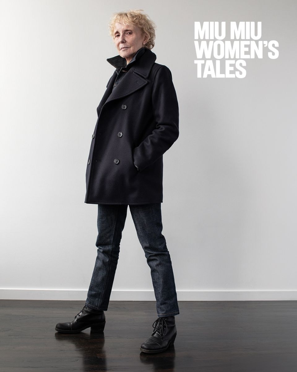 Un ritratto di Claire Denis (courtesy Miu Miu)