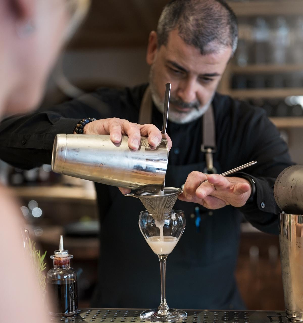 Guido Colarossi, bartender del Dolomiti Spa Hotel Fanes (Bolzano).
