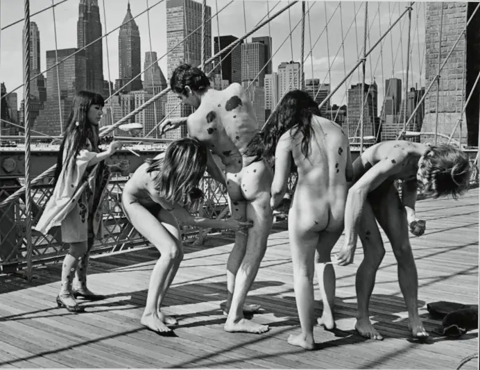 Anatomic Explosion, happening sul Ponte di Brooklyn a New York il 14 agosto 1968.