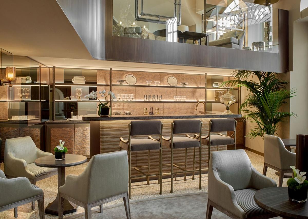 Il caviar bar Buccellati in via Montenapoleone a Milano (courtesy Buccellati)
