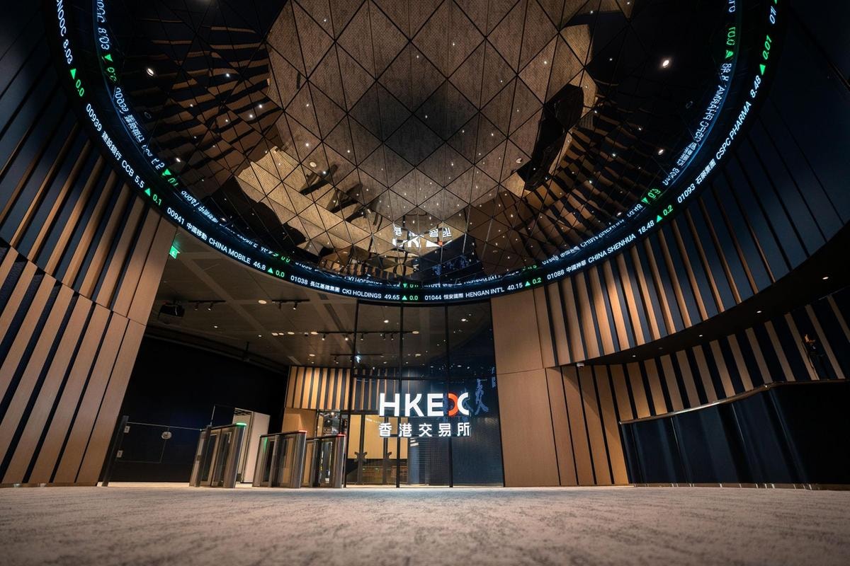 La borsa di Hong Kong (ph Hong Kong stock exchange official website)