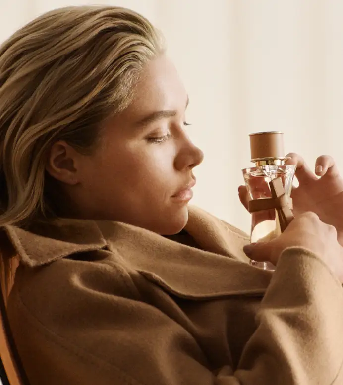 Florence Pugh nella campagna di Le parfum (courtesy Max Mara)