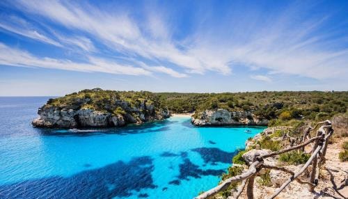 Un freno a Ibiza &amp; C