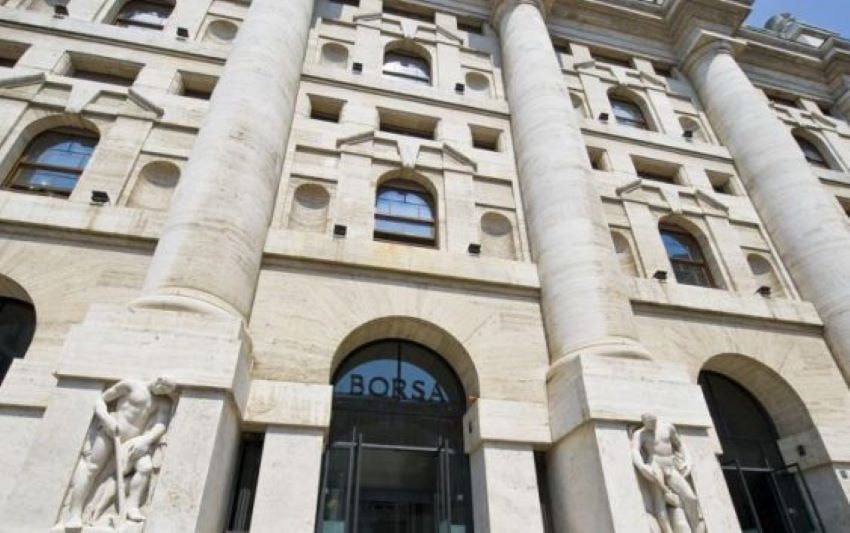 Casa, Milano resta la città più cara per acquistare un immobile: ci vogliono 12,8 anni di stipendio