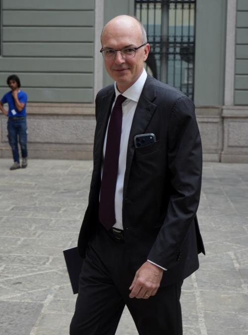 Mediobanca di nuovo merchant