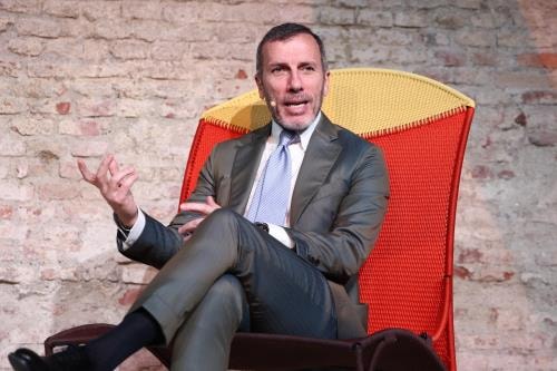 top managerNegli ultimi anni le vicende delle grandi quotate italiane hanno portato alla ribalta un gruppetto di capi azienda: chiamati a gestire difficili crisi aziendali, sono riusciti a imprimere una svolta