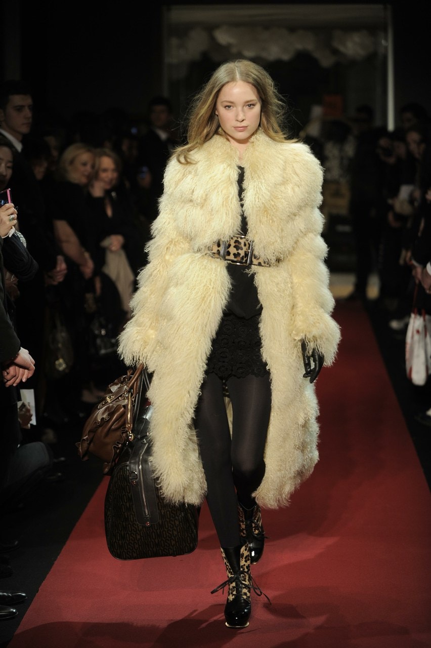 Milano Moda Donna Autunno/Inverno 2010/11 Moschino Cheap and Chic