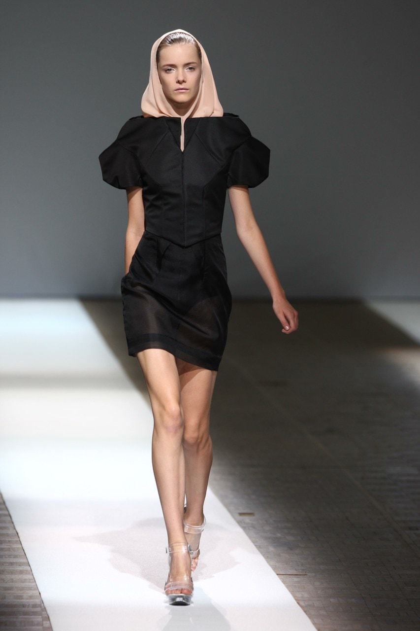 Paris Fashion Week Primavera/Estate 2010 Bruno Pieters