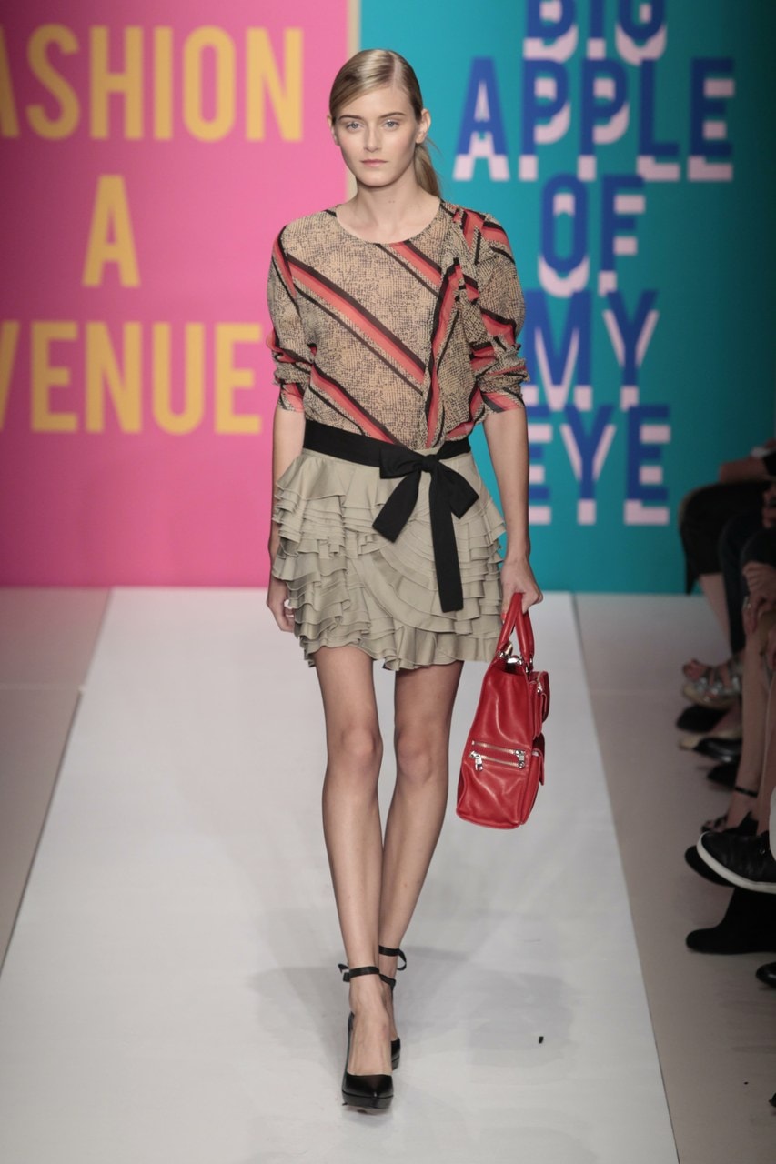 New York Fashion Week Primavera/Estate 2011 DKNY