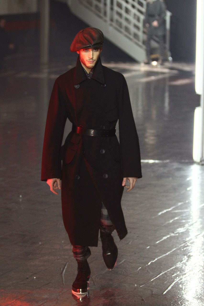 Paris Fashion Week Autunno/Inverno 2012/13 galliano 22 foto
