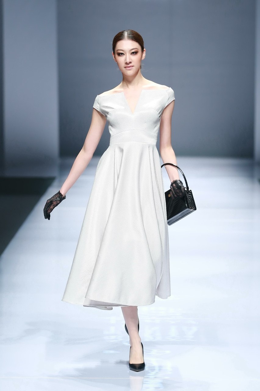 Mercedes Benz Fashion Week China  Primavera/Estate 2014 TANYA Couture