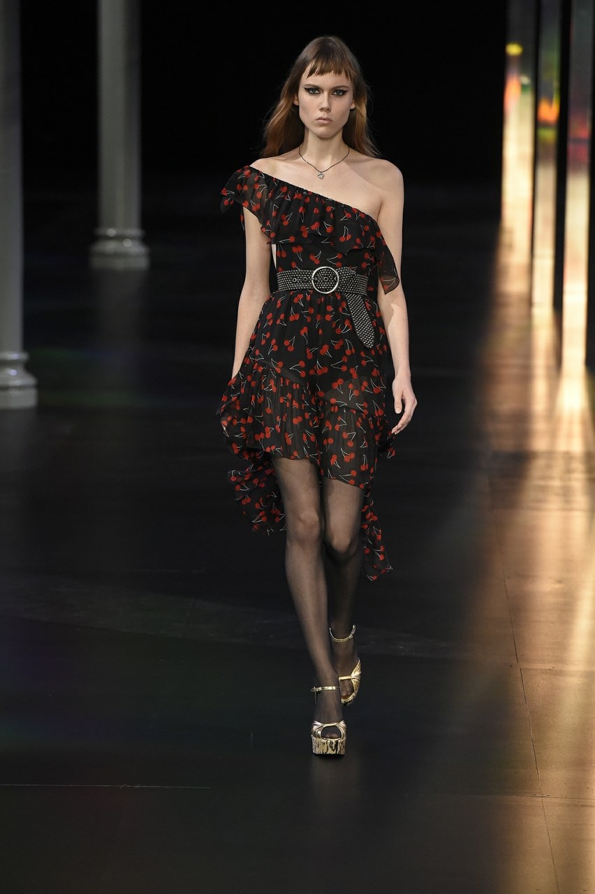 Paris Fashion Week Primavera/Estate 2015 Saint Laurent