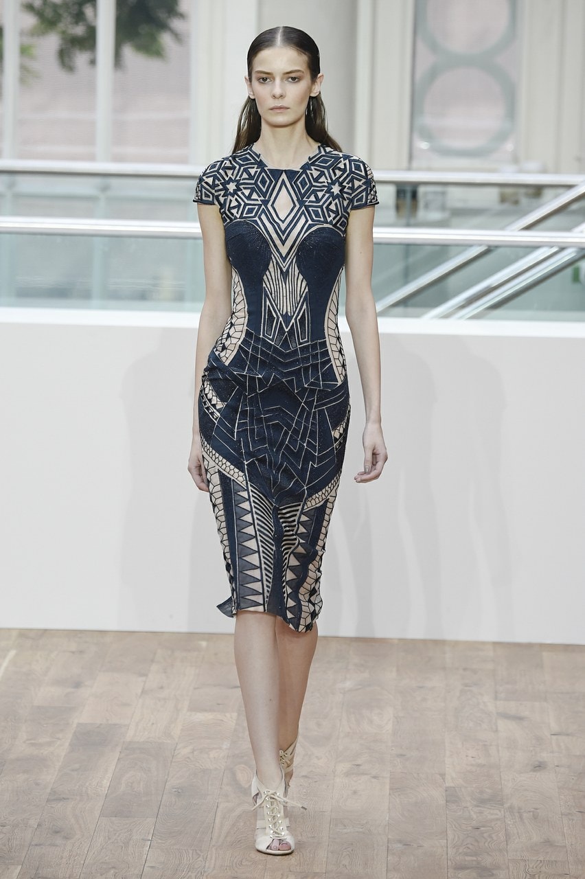 London Fashion Week Primavera/Estate 2015 Julien Macdonald