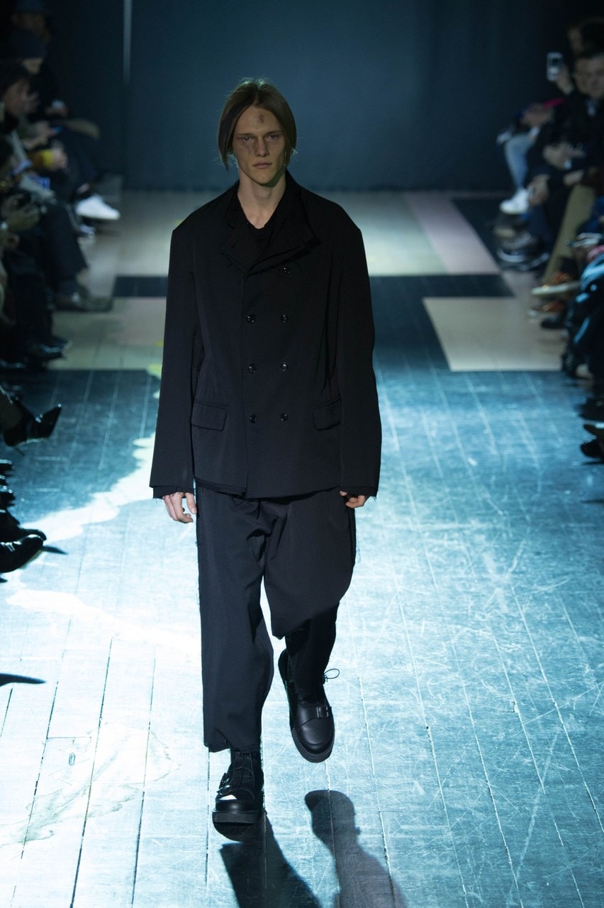 Paris Fashion Week Autunno/Inverno 2015/16 Yohji Yamamoto