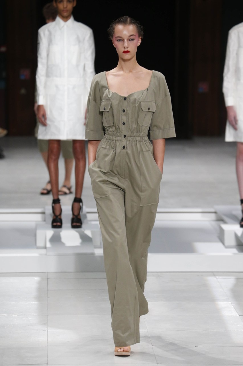 Paris Fashion Week Primavera/Estate 2016 Chalayan