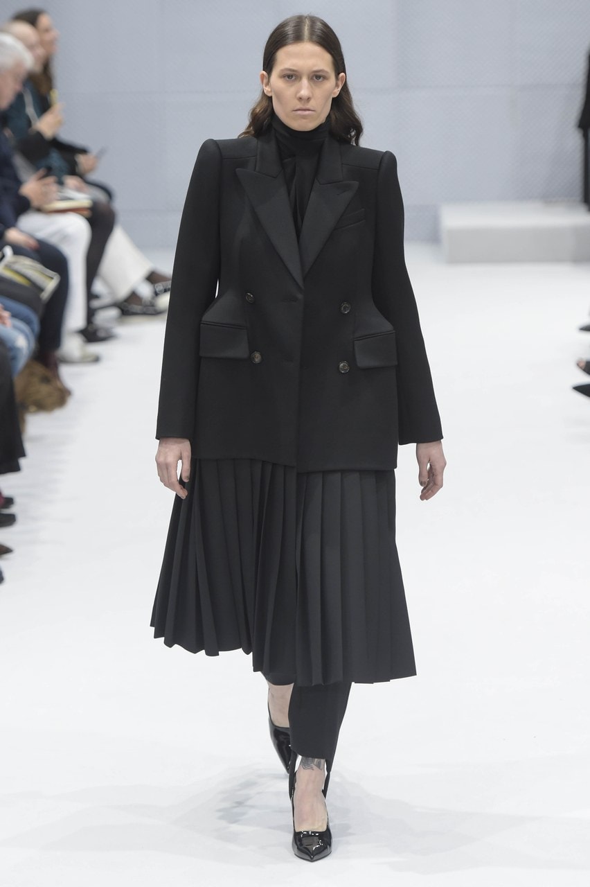 Paris Fashion Week Autunno/Inverno 2016/17 Balenciaga