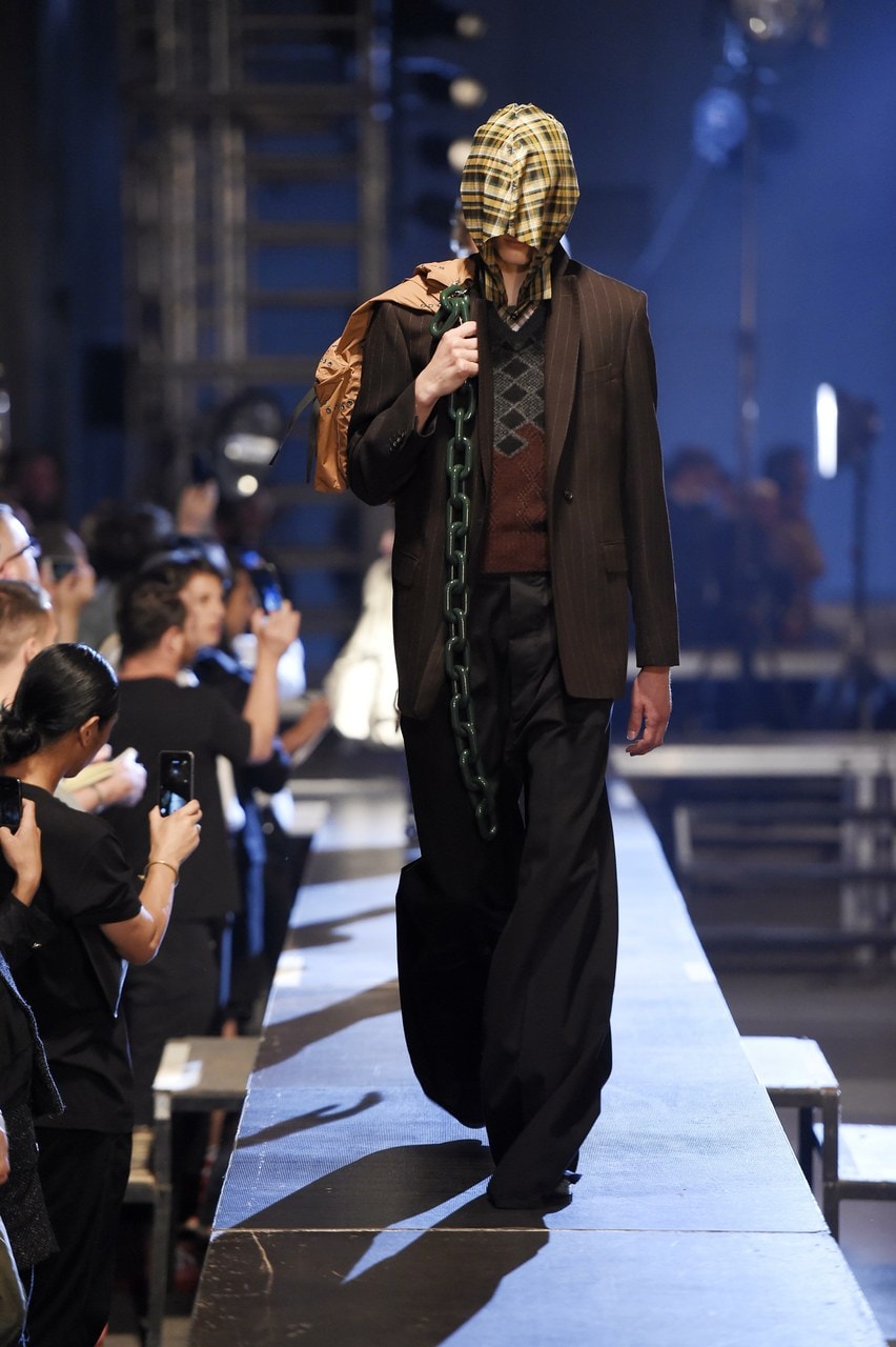 Paris Fashion Week Primavera/Estate 2016 Raf Simons