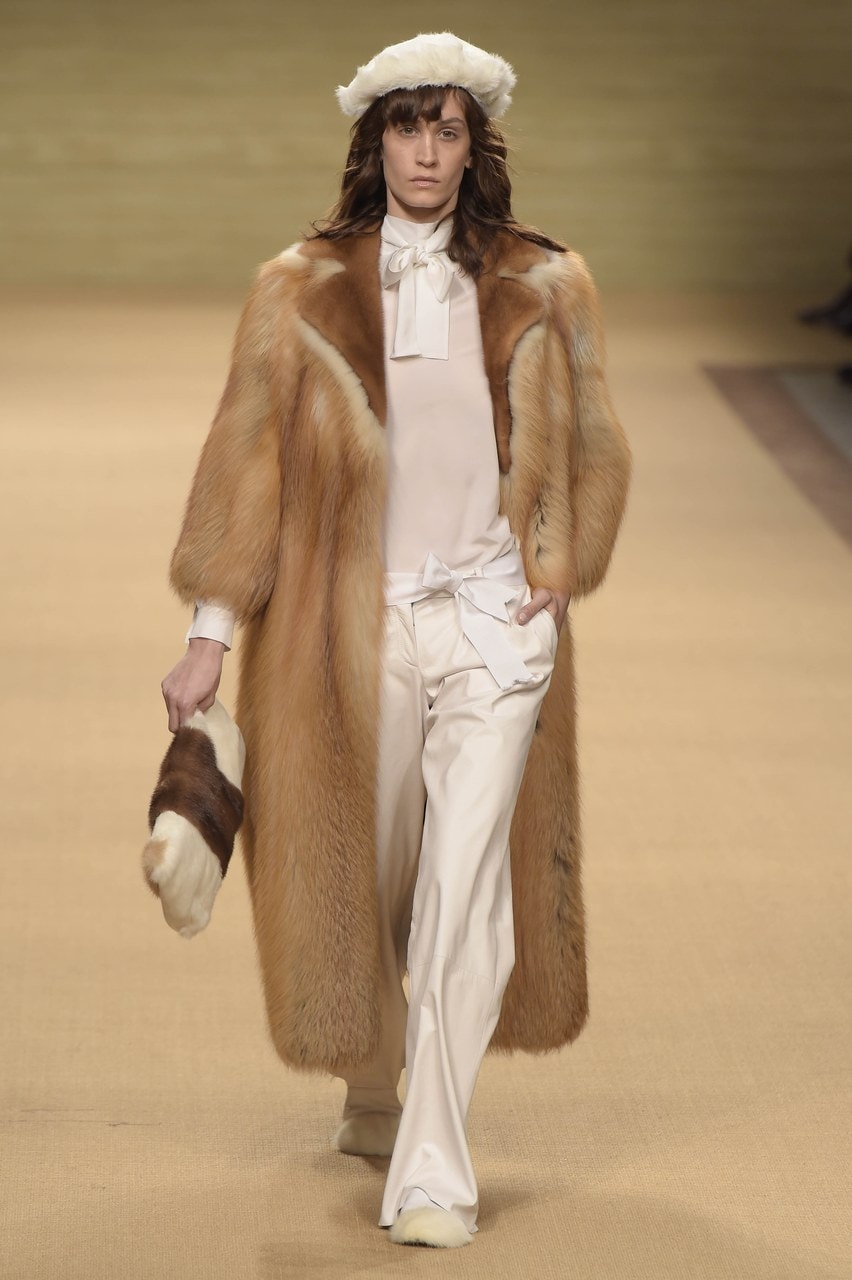 Milano Moda Donna Autunno/Inverno 2016/17 Simonetta Ravizza