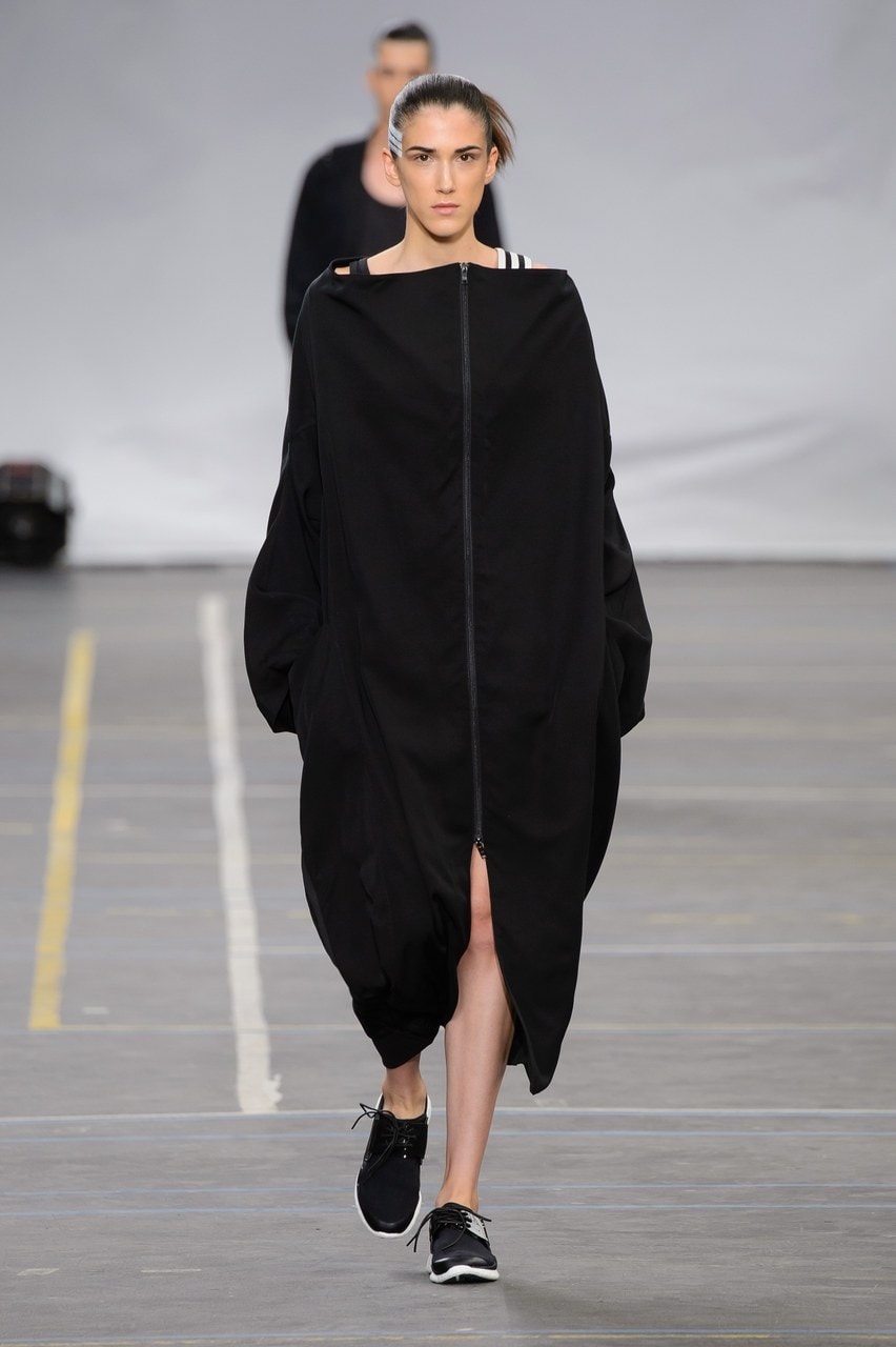 Paris Fashion Week Primavera/Estate 2016 Y3