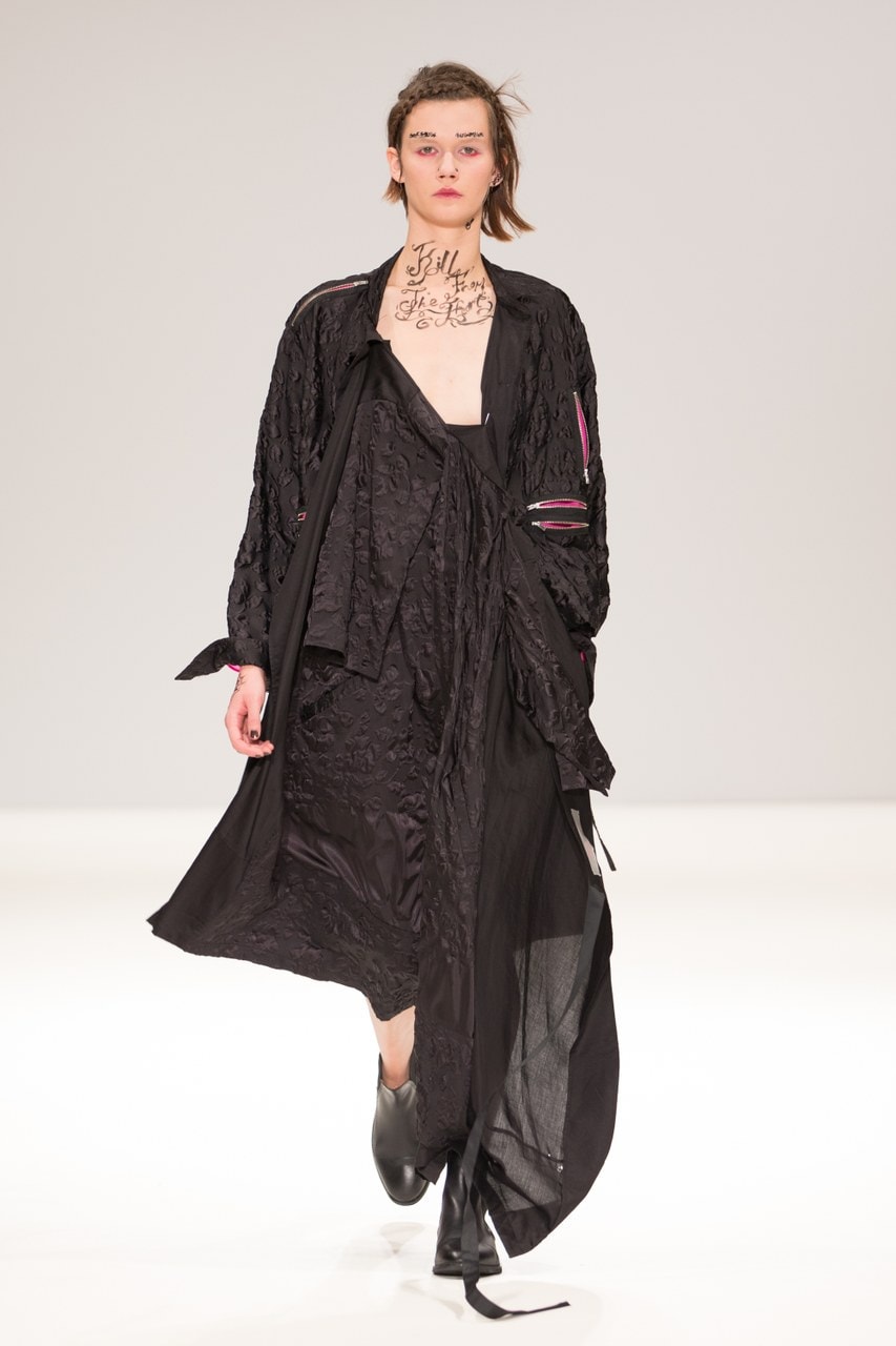 London Fashion Week Primavera/Estate 2016 Angel Chen