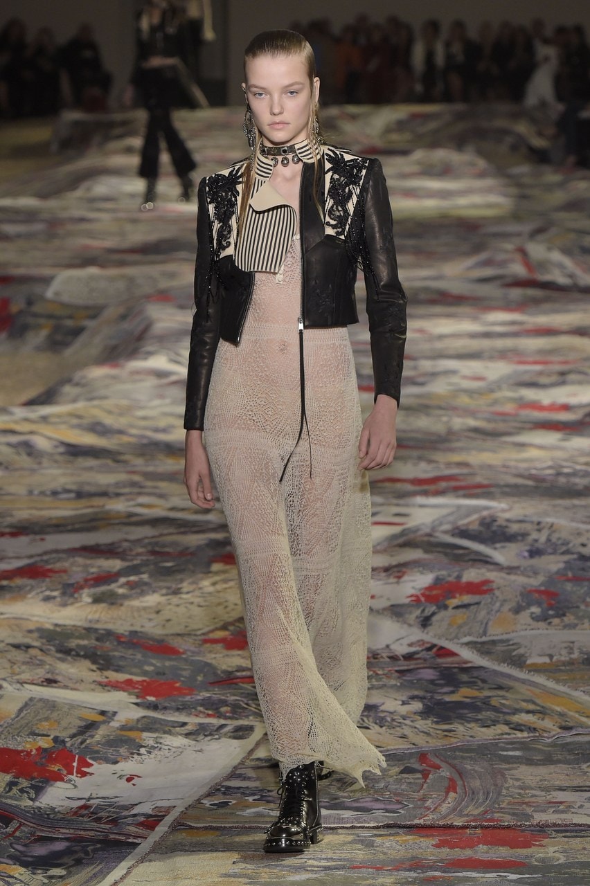 Paris Fashion Week Primavera/Estate 2017 Alexander McQueen