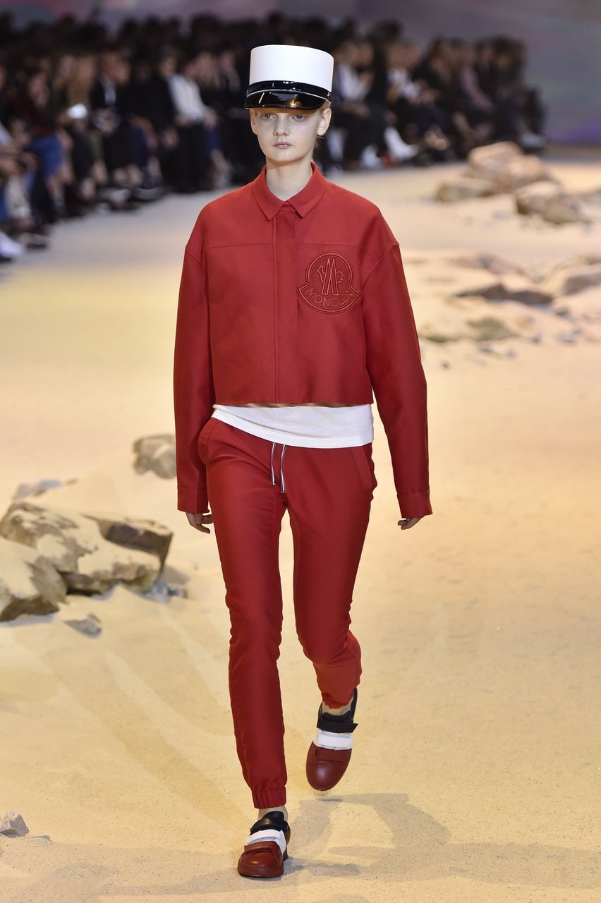 Paris Fashion Week Primavera/Estate 2017 Moncler Gamme Rouge