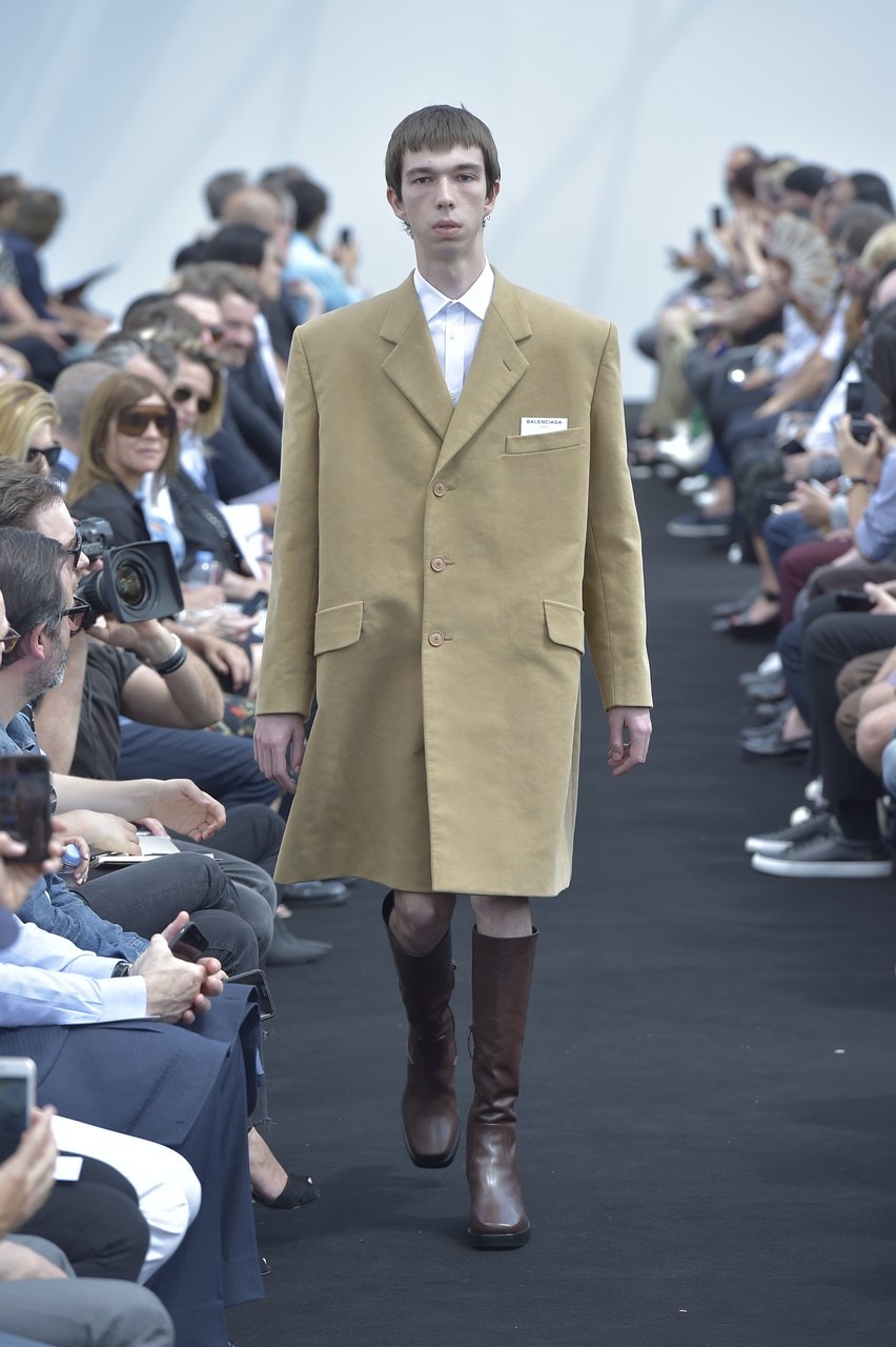 Paris Fashion Week Primavera/Estate 2017 Balenciaga