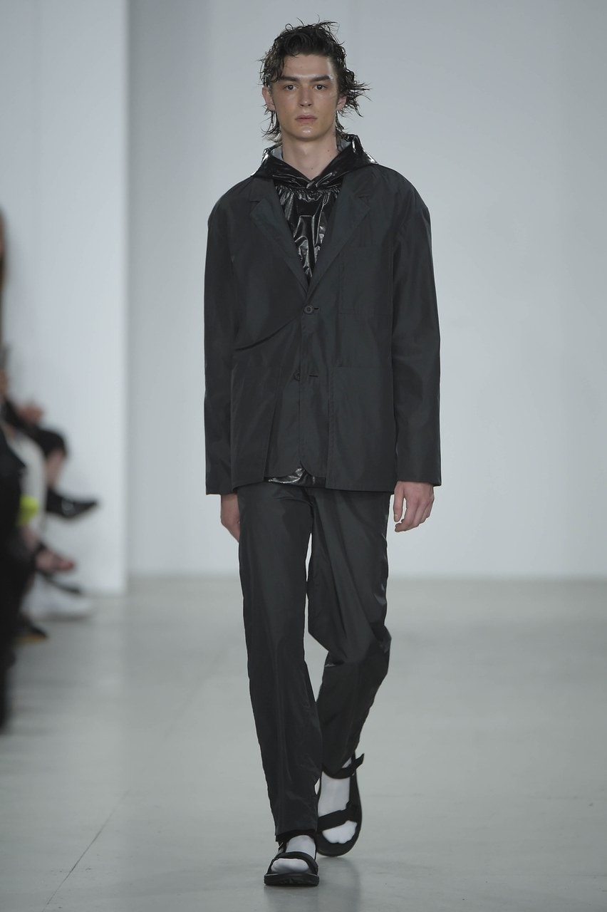 London Collections Men's Primavera/Estate 2017 Lou Dalton
