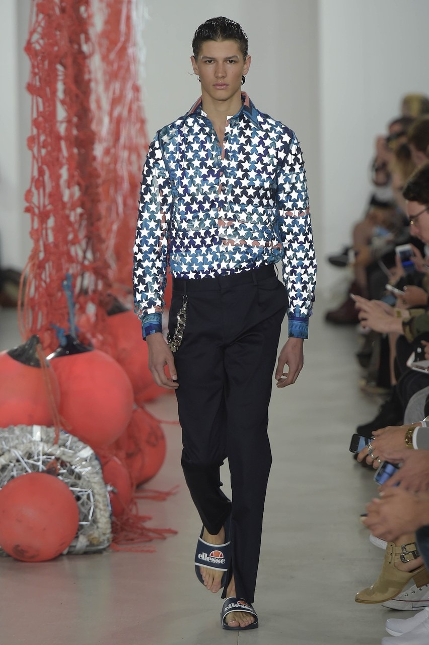 London Collections Men's Primavera/Estate 2017 Katie Eary