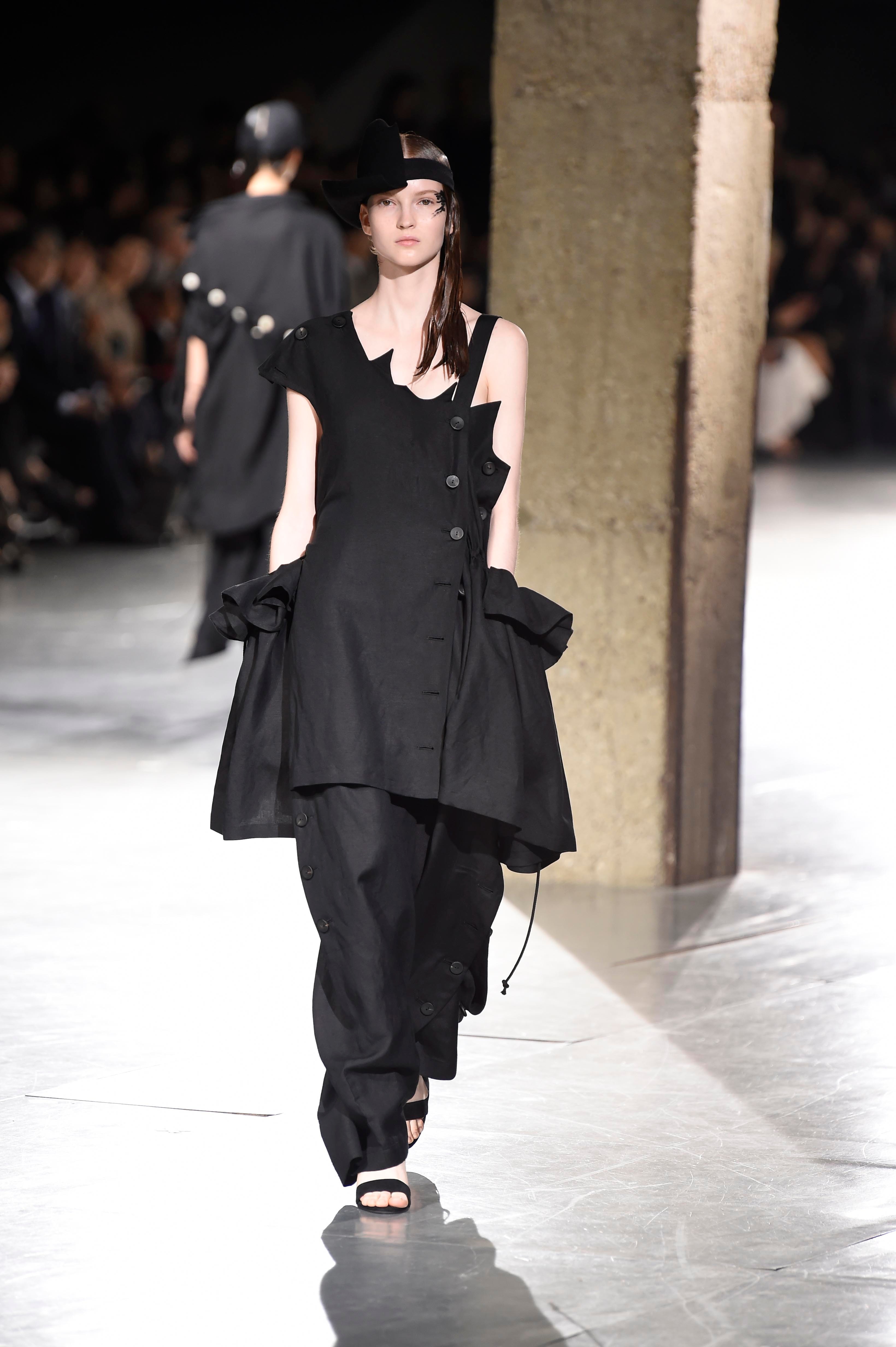 Paris Fashion Week Primavera/Estate 2018 Yohji Yamamoto